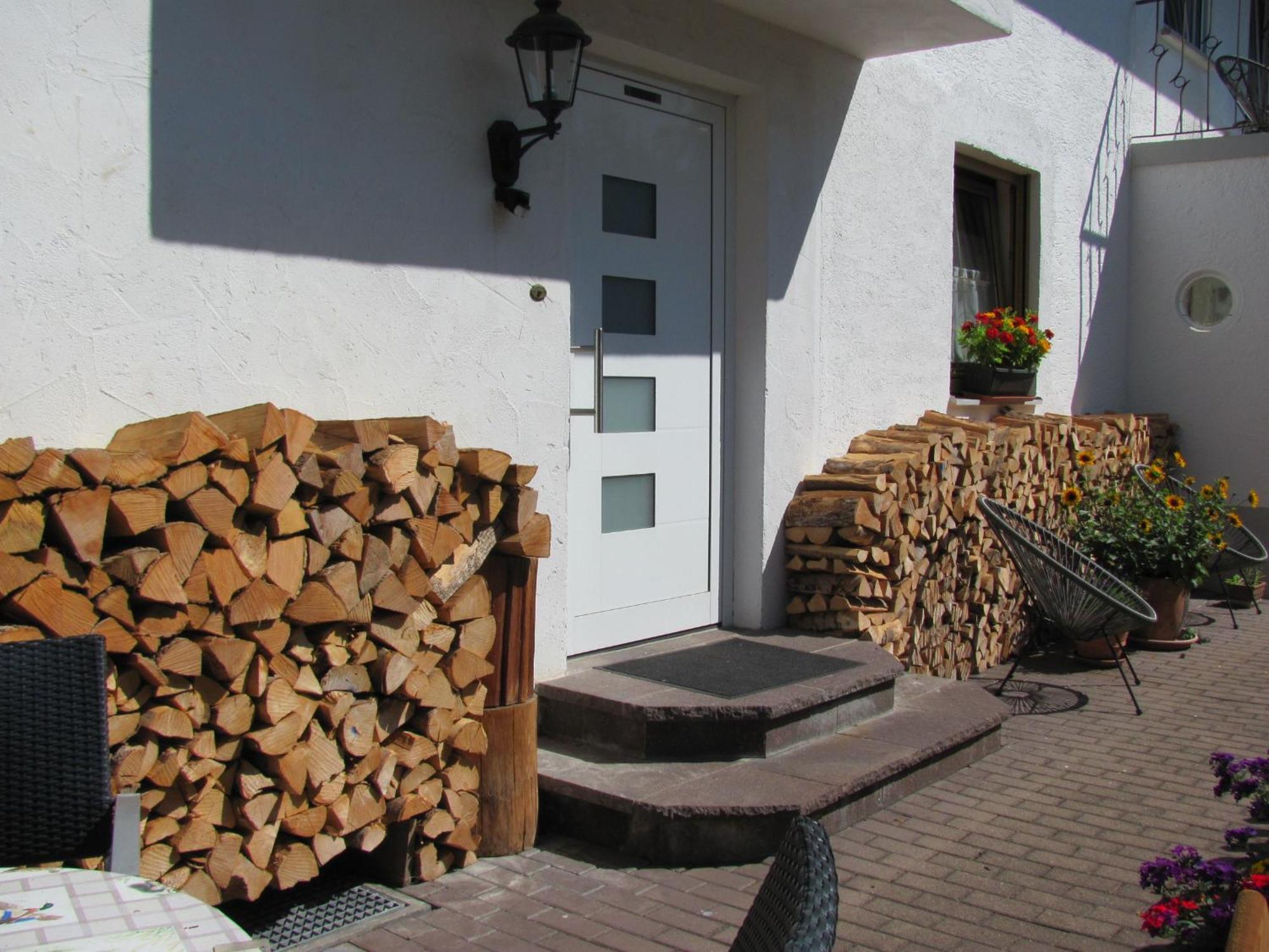 #7 Ferienhaus Mit Schlossblick Trunkelsberg Fuer Max 6 Personen,Kueche Komplett Eingerichtet, 2 Baeder 3 Schlafzimmer Top-Ausstattung Extérieur photo